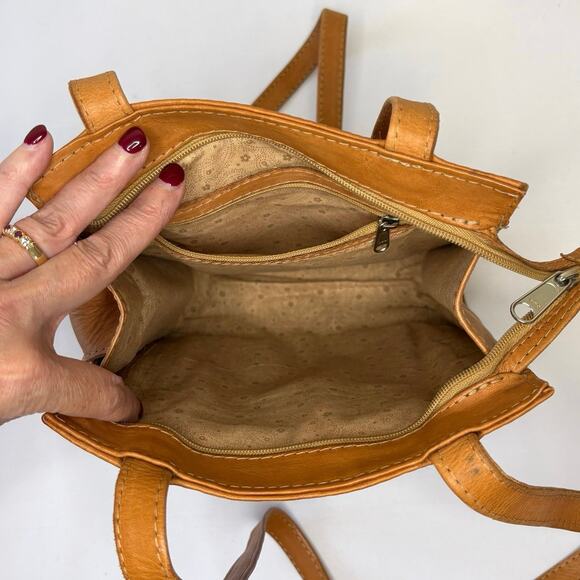 Vintage Hand-Tooled Leather Shoulder Messenger Bag | Butterscotch Brown 1970s - Picture 10 of 14